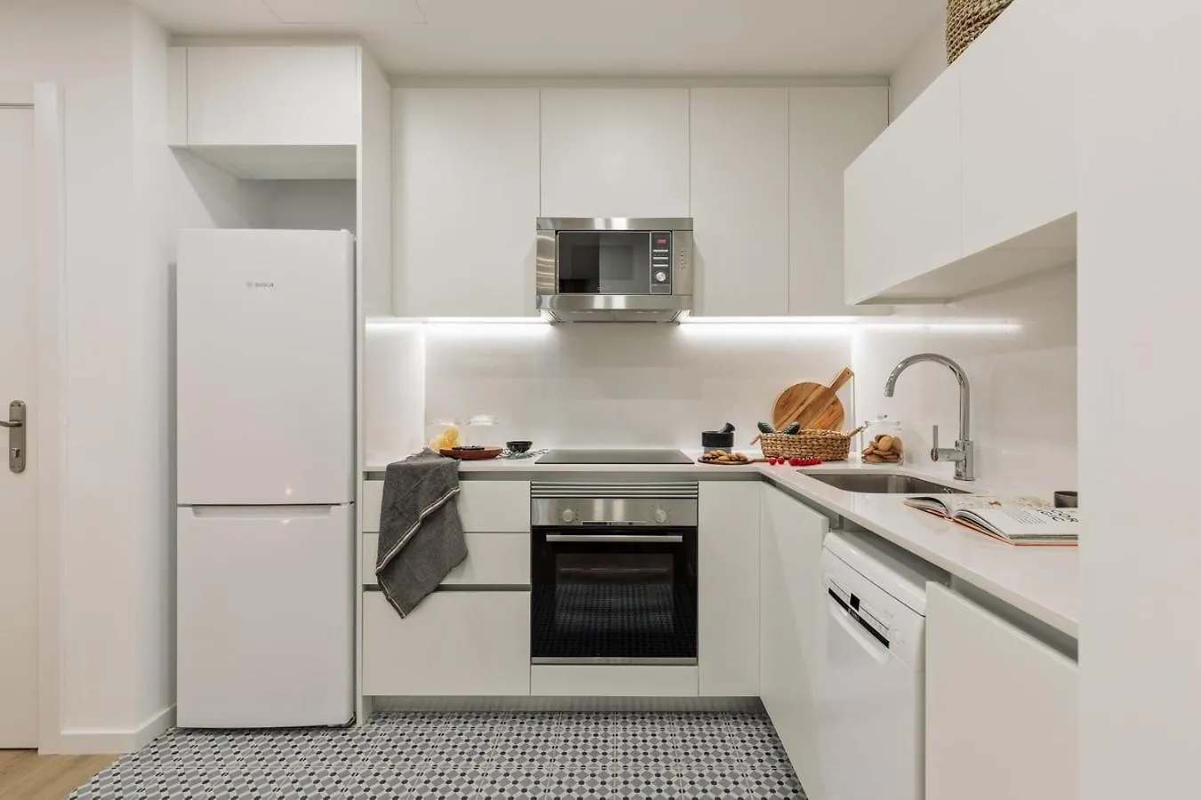 Апартаменты Cetara - 2 Bedrooms, Balcony And Terrace In Ciutat Vella Барселона