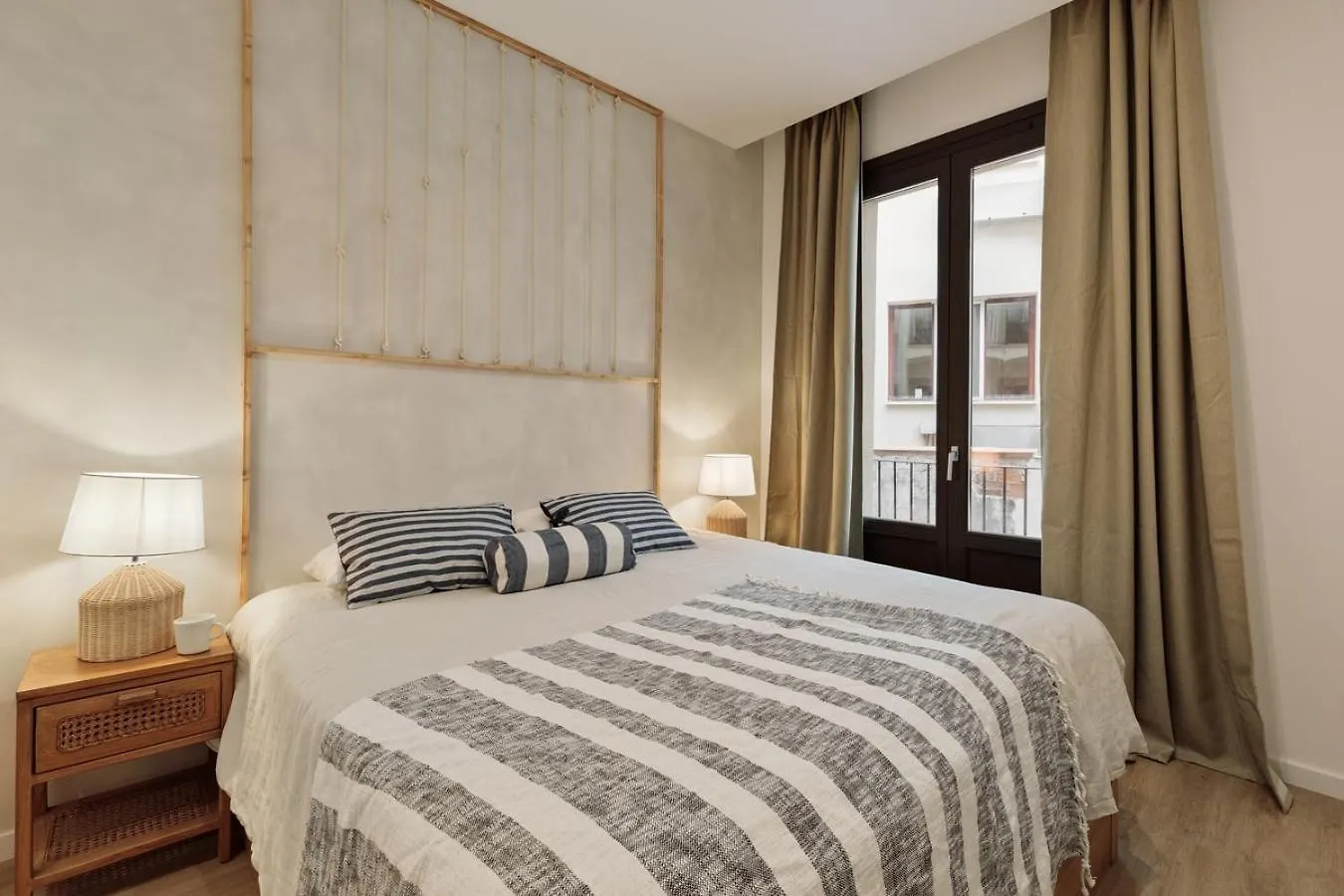 Cetara - 2 Bedrooms, Balcony And Terrace In Ciutat Vella Барселона